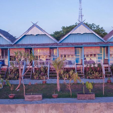 Moyo Island Resort Bagian luar foto
