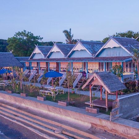 Moyo Island Resort Bagian luar foto