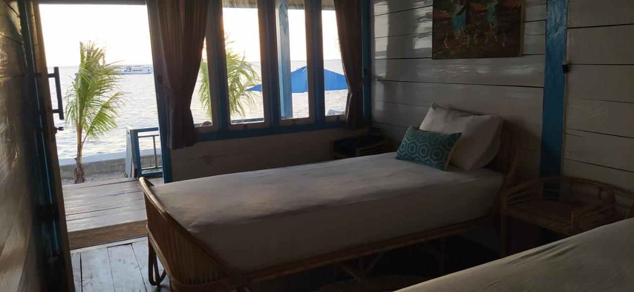 Moyo Island Resort Bagian luar foto