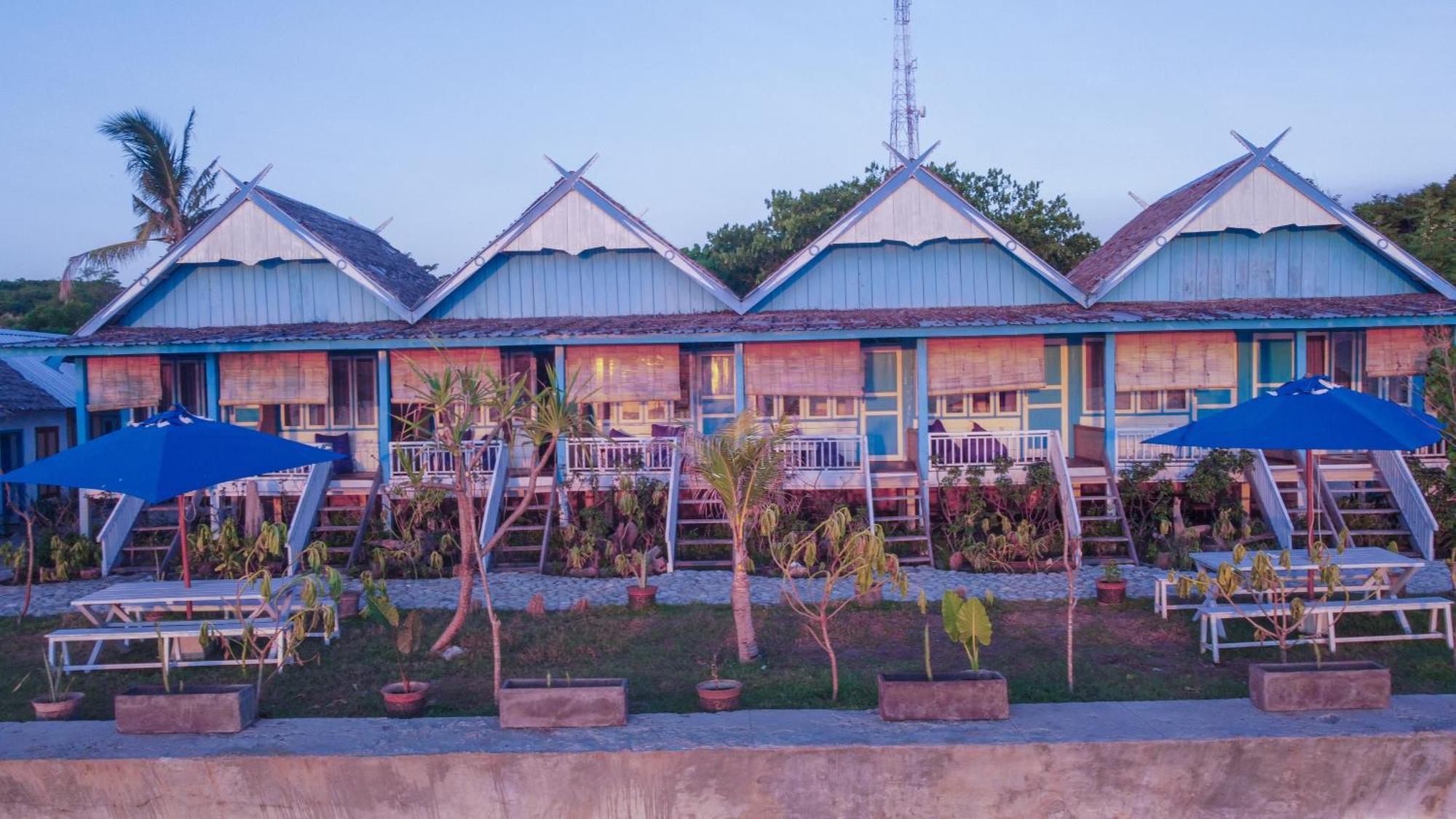 Moyo Island Resort Bagian luar foto